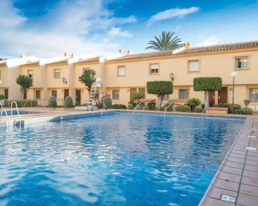 Apartamento Marina Del Sol 121 フエンヒロラ エクステリア 写真